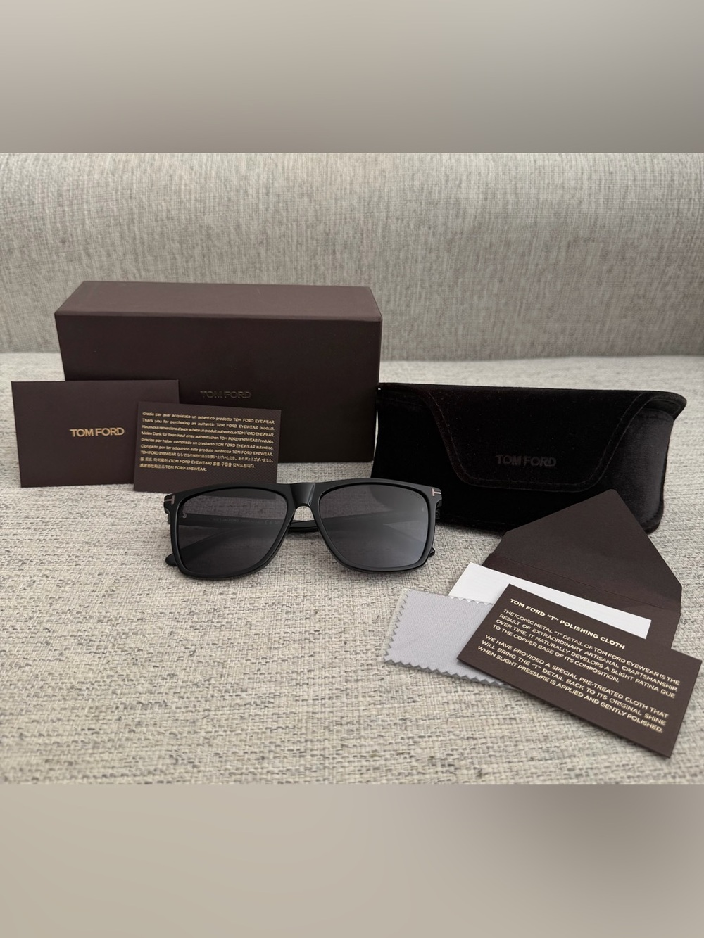 NEW Tom Ford FT0832-N Black Sunglasses with Dark Gray Lenses